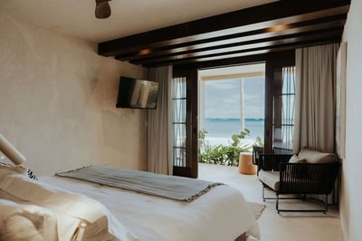 Luxury Villa Photo #39
