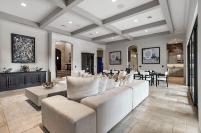 Luxury Villa Photo #18