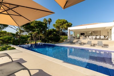 Luxury Villa Photo #6