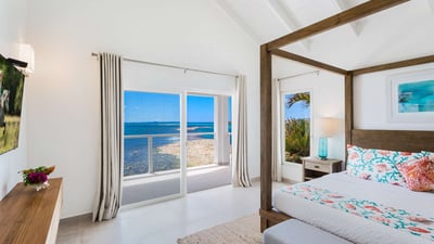 Luxury Villa Photo #40