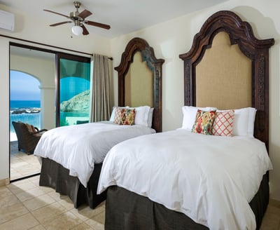 Luxury Villa Photo #37