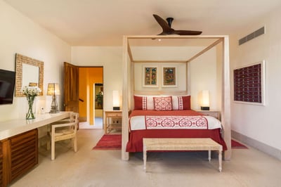 Luxury Villa Photo #16
