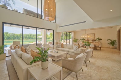 Luxury Villa Photo #16