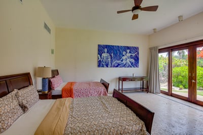 Luxury Villa Photo #33