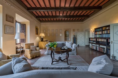 Luxury Villa Photo #35