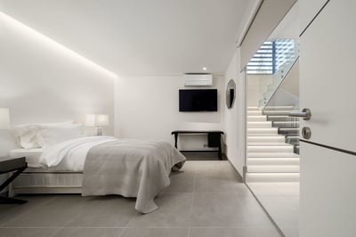 Luxury Villa Photo #19