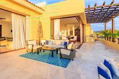 Luxury Villa Photo #31