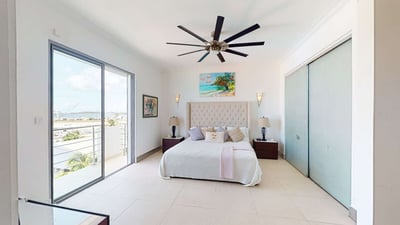 Luxury Villa Photo #24