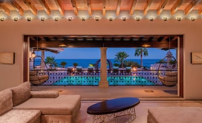 Luxury Villa Photo #15