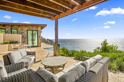 Luxury Villa Photo #3