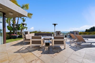 Luxury Villa Photo #6