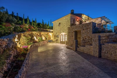 Luxury Villa Photo #8