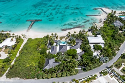 Luxury Villa Photo #28