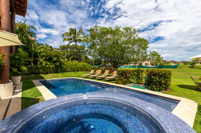 Luxury Villa Photo #8