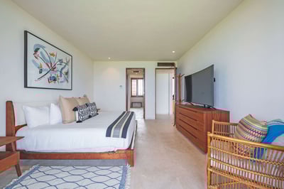 Luxury Villa Photo #11