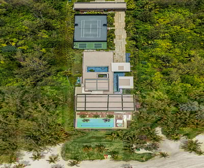Luxury Villa Photo #17