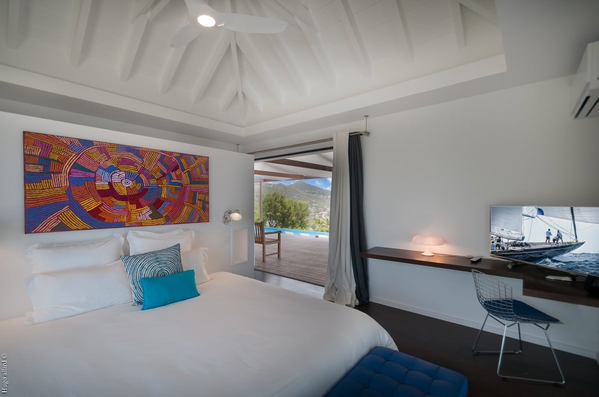 Bedroom 4: Accessible from the terrace. View on the garden and the ocean. King size bed, air conditi - Image 26