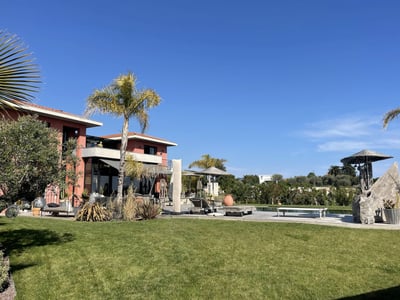 Luxury Villa Photo #2