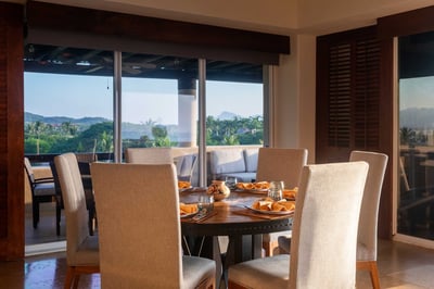 Luxury Villa Photo #14