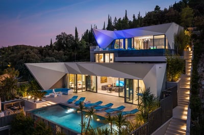 Luxury Villa Photo #6