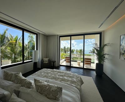 Luxury Villa Photo #38