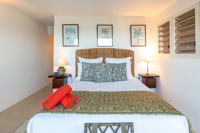 Bedroom 3: King size bed, air conditioning, HD-TV, Dish Network, Apple TV, safe. Ensuite bathro