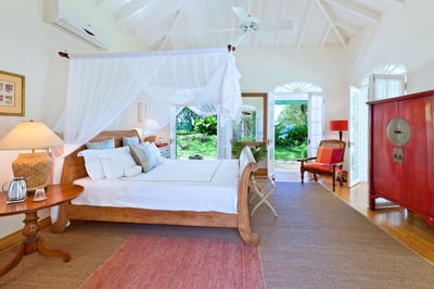 Luxury Villa Photo #22