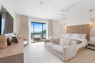 Luxury Villa Photo #16