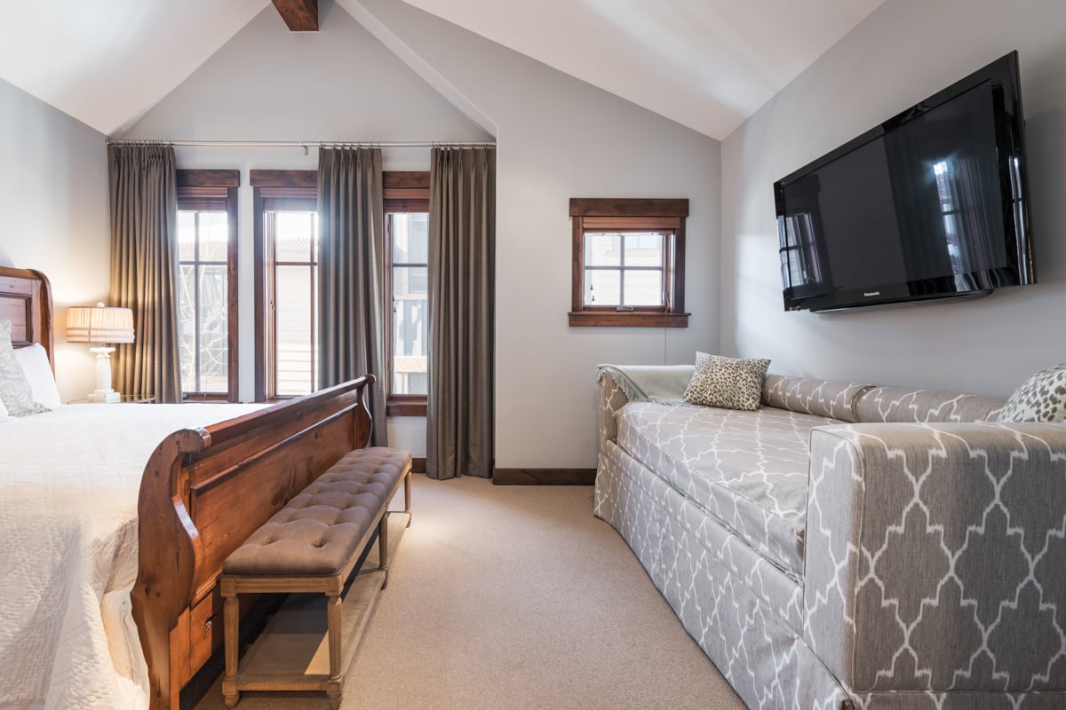 Silver Star 4 BDM Cottage with Spa