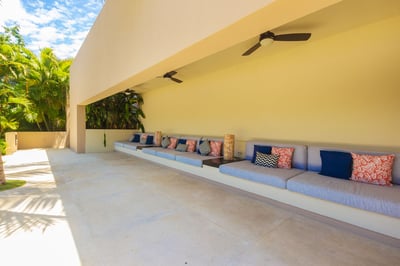Luxury Villa Photo #22
