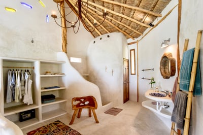 Luxury Villa Photo #9