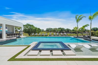 Luxury Villa Photo #2