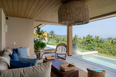 Luxury Villa Photo #9