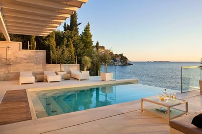 Luxury Villa Photo #2