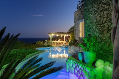Luxury Villa Photo #24