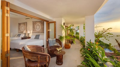 Luxury Villa Photo #42