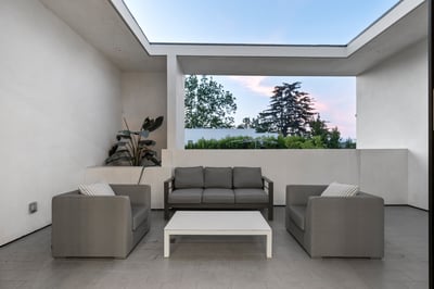 Luxury Villa Photo #9