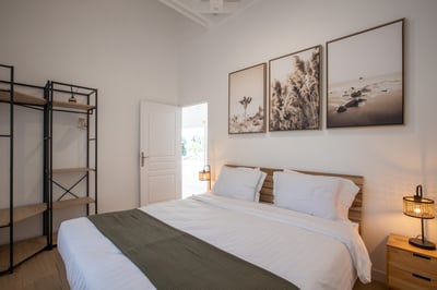 Luxury Villa Photo #34
