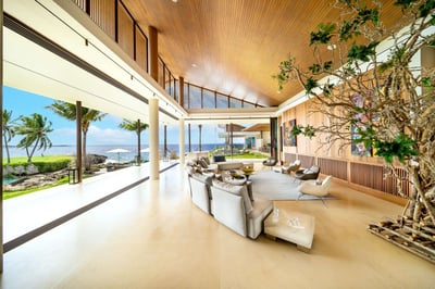 Luxury Villa Photo #31