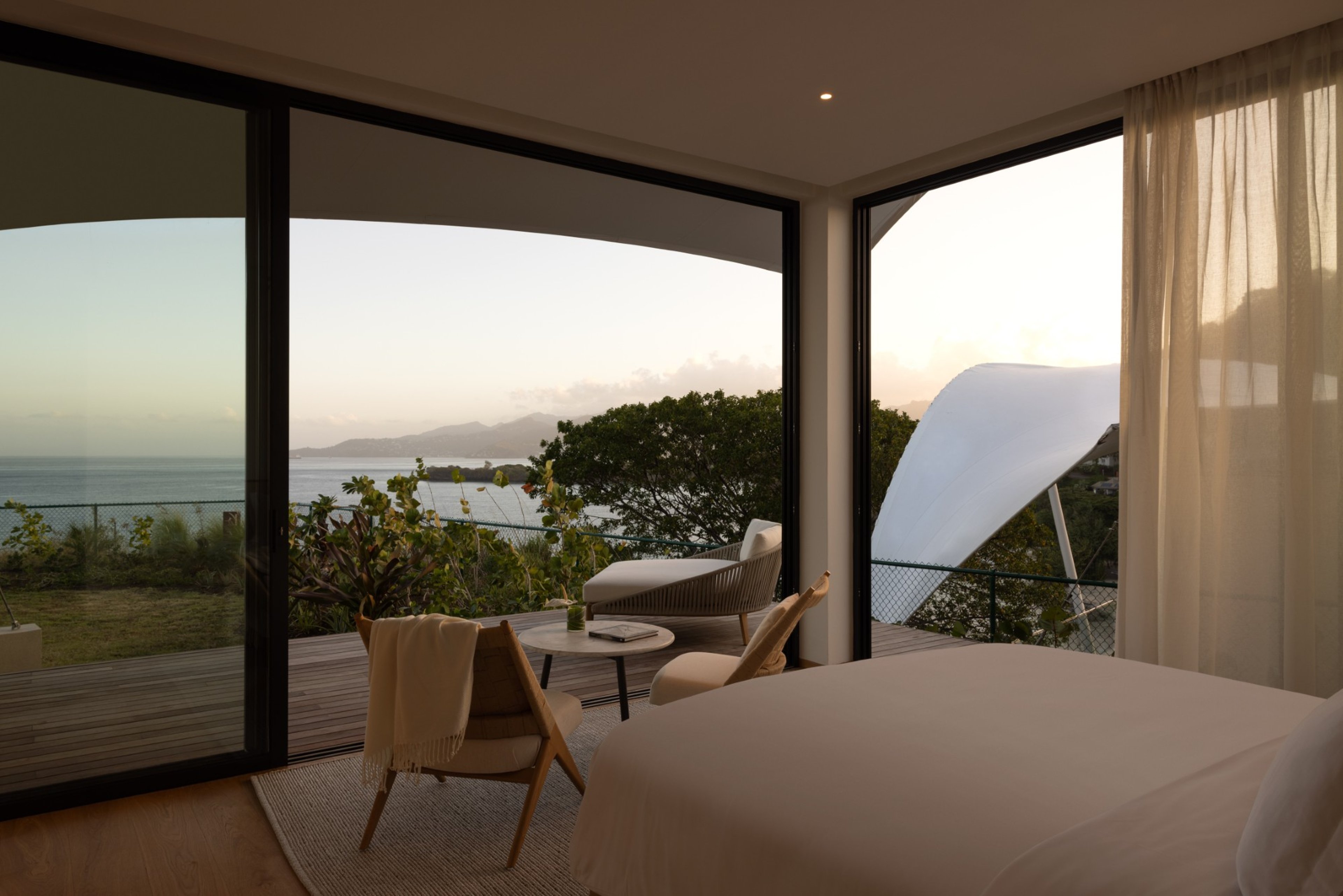 2 BDM Panoramic Ocean View Suite - 3