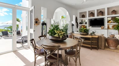 Luxury Villa Photo #42
