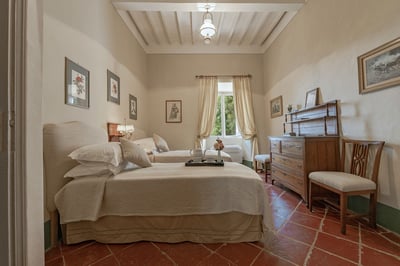Luxury Villa Photo #22