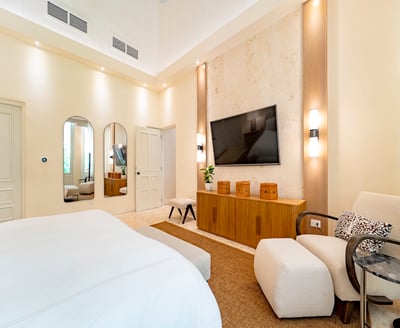 Luxury Villa Photo #49