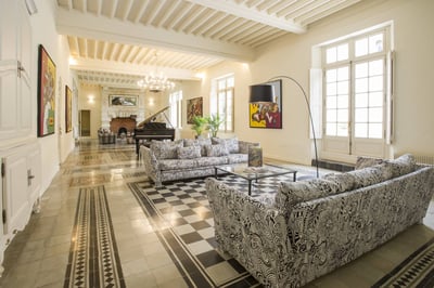 Luxury Villa Photo #18