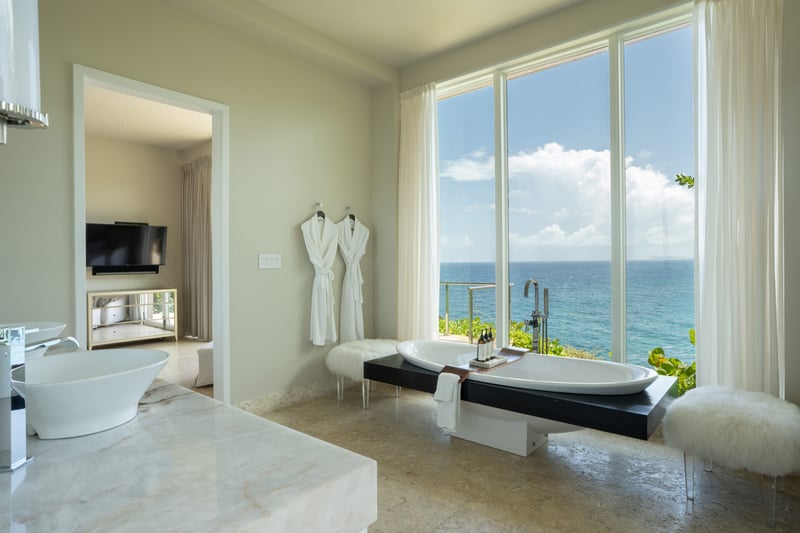 Cliff Penthouse Suite