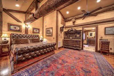 Luxury Villa Photo #30