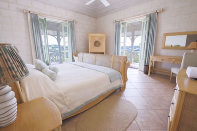 Luxury Villa Photo #18