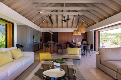 Luxury Villa Photo #26