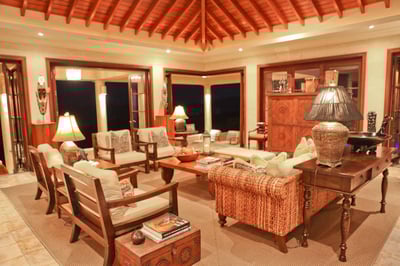 Luxury Villa Photo #11