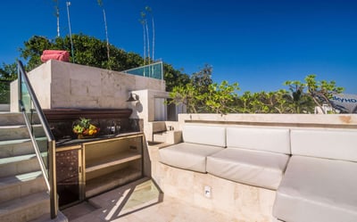 Luxury Villa Photo #8